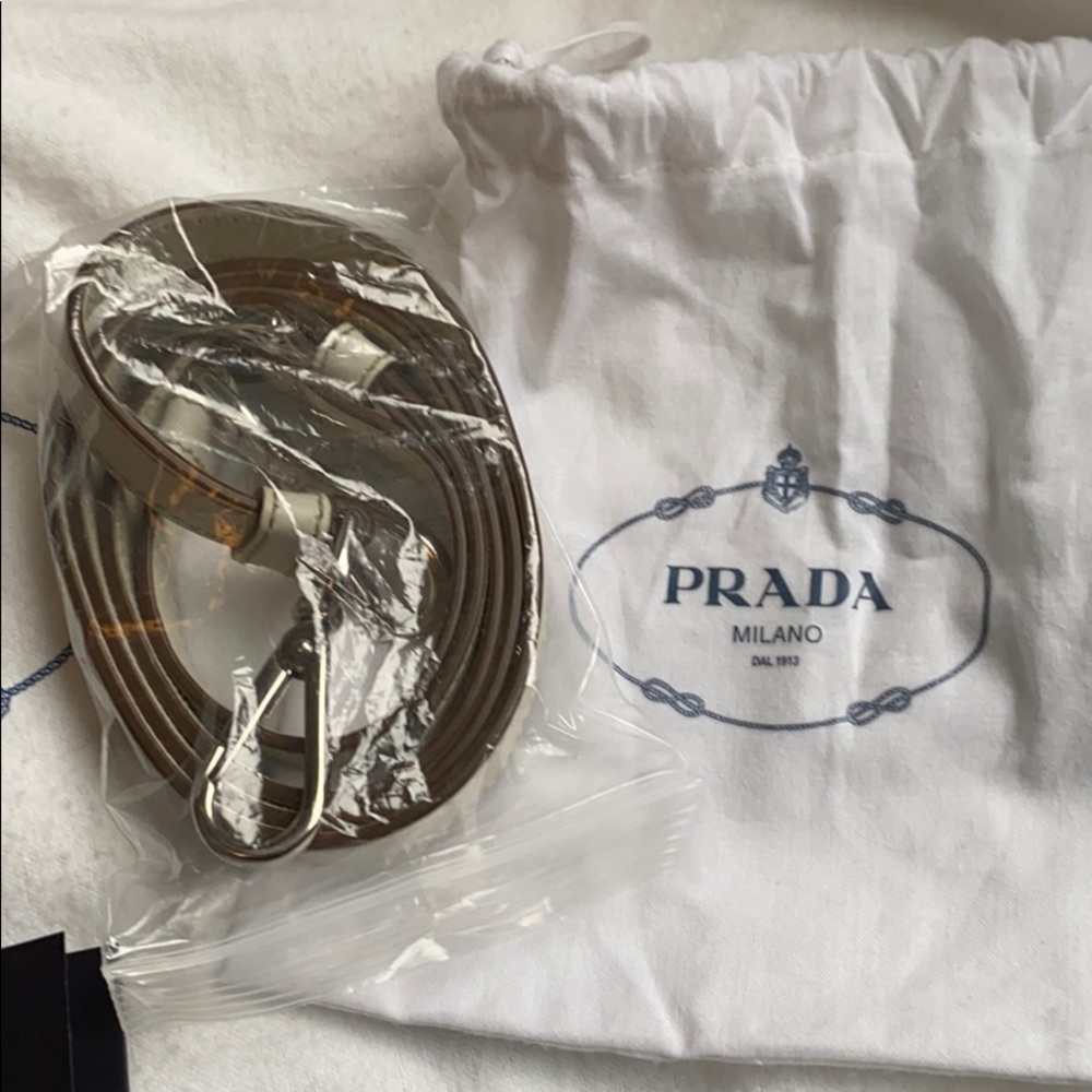 Authentic pre-owned Prada bag excellent condition - Picture 3 of 10